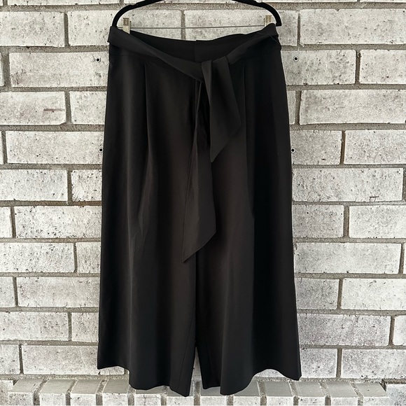 Club Monaco Belted Wool Cropped Pants - Black, Size 12 - Picture 1 of 8